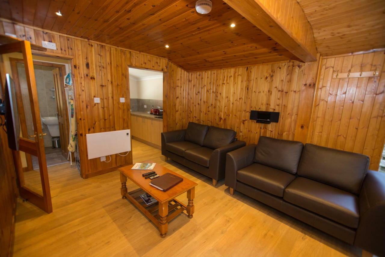 Invercauld Lodges Ballater Esterno foto