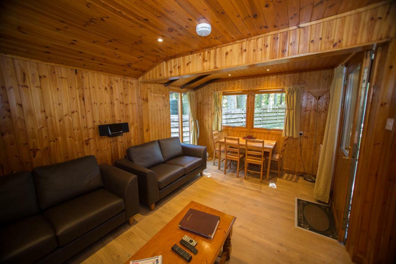 Invercauld Lodges Ballater Esterno foto