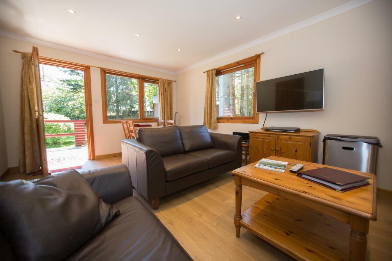 Invercauld Lodges Ballater Esterno foto