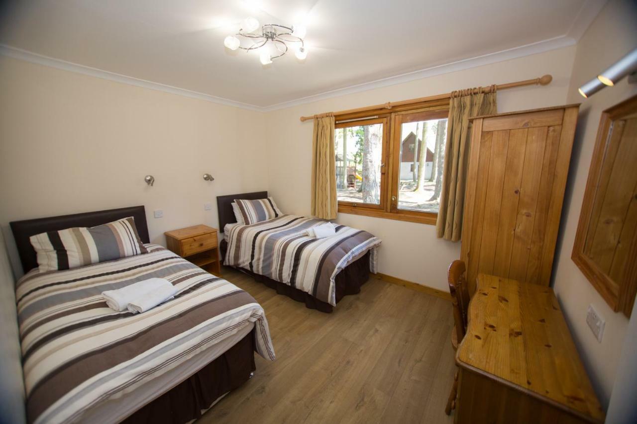 Invercauld Lodges Ballater Esterno foto