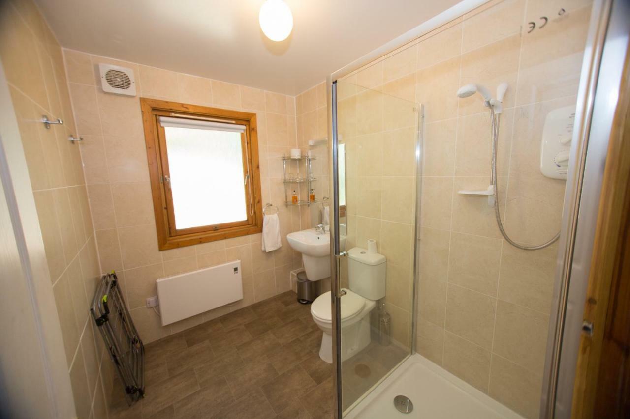 Invercauld Lodges Ballater Esterno foto