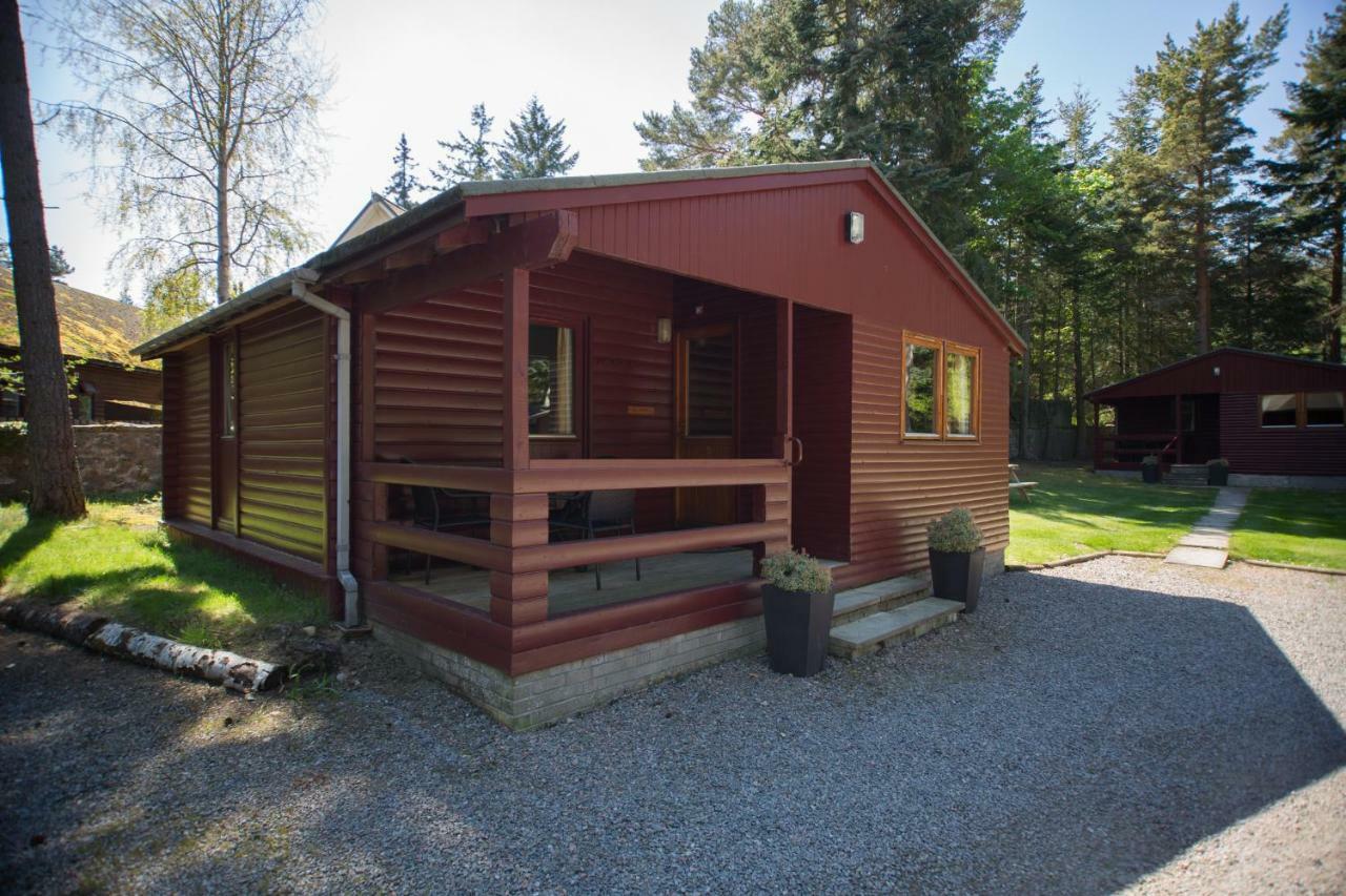Invercauld Lodges Ballater Esterno foto