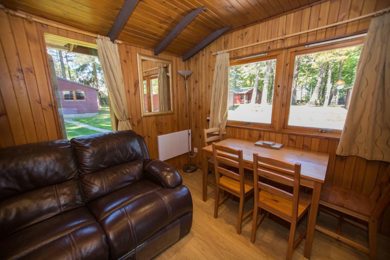 Invercauld Lodges Ballater Esterno foto