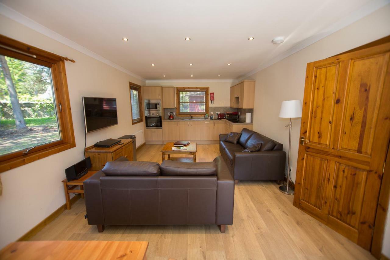 Invercauld Lodges Ballater Esterno foto