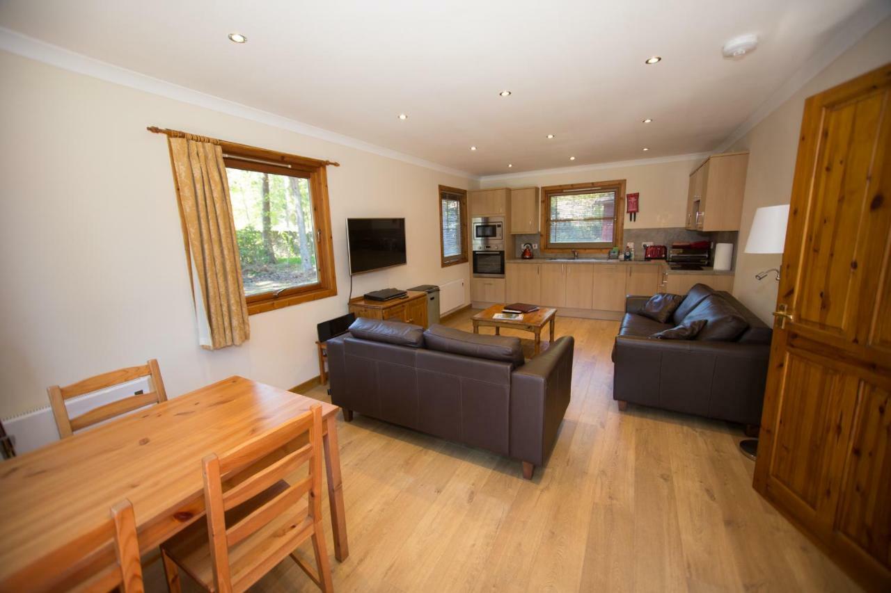 Invercauld Lodges Ballater Esterno foto